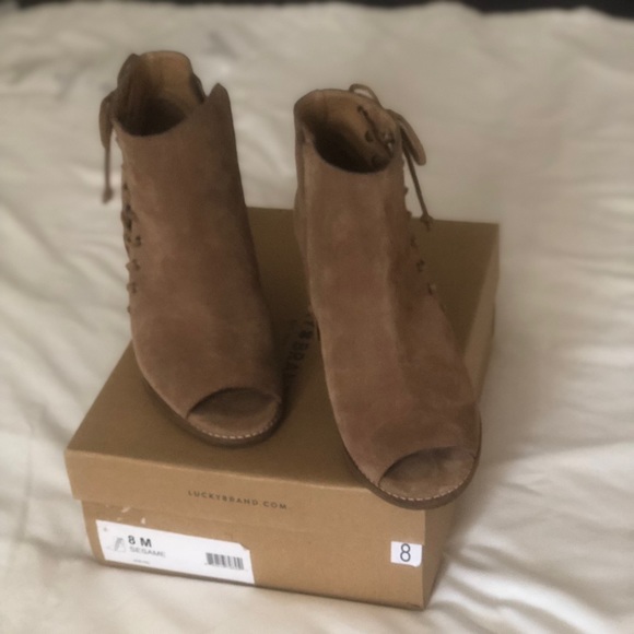 Lucky Brand Shoes - Lucky Brand size 8.5 Jaevin peep toe wedge